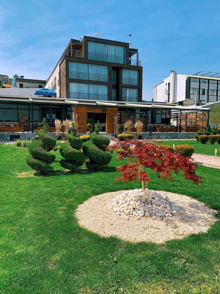 Romantique Dojran Hotel エクステリア 写真