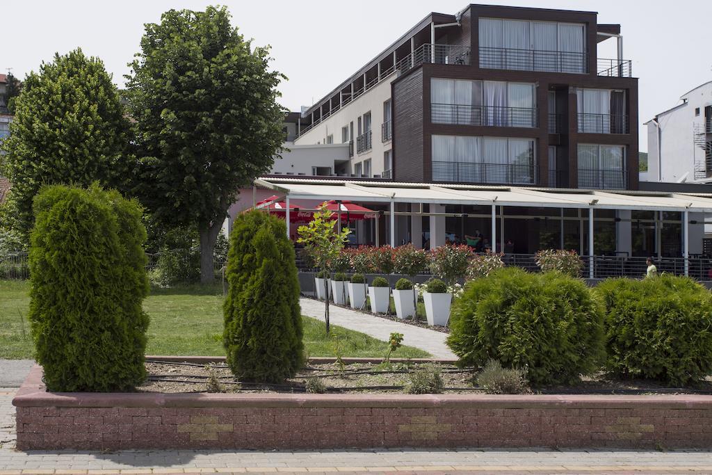 Romantique Dojran Hotel エクステリア 写真